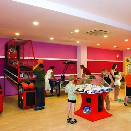 Hedef - Ultra Hotel